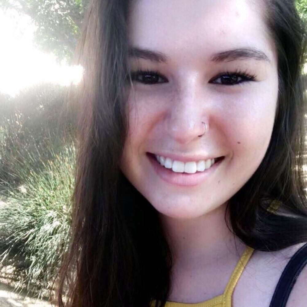 Meet your Posher, Averi